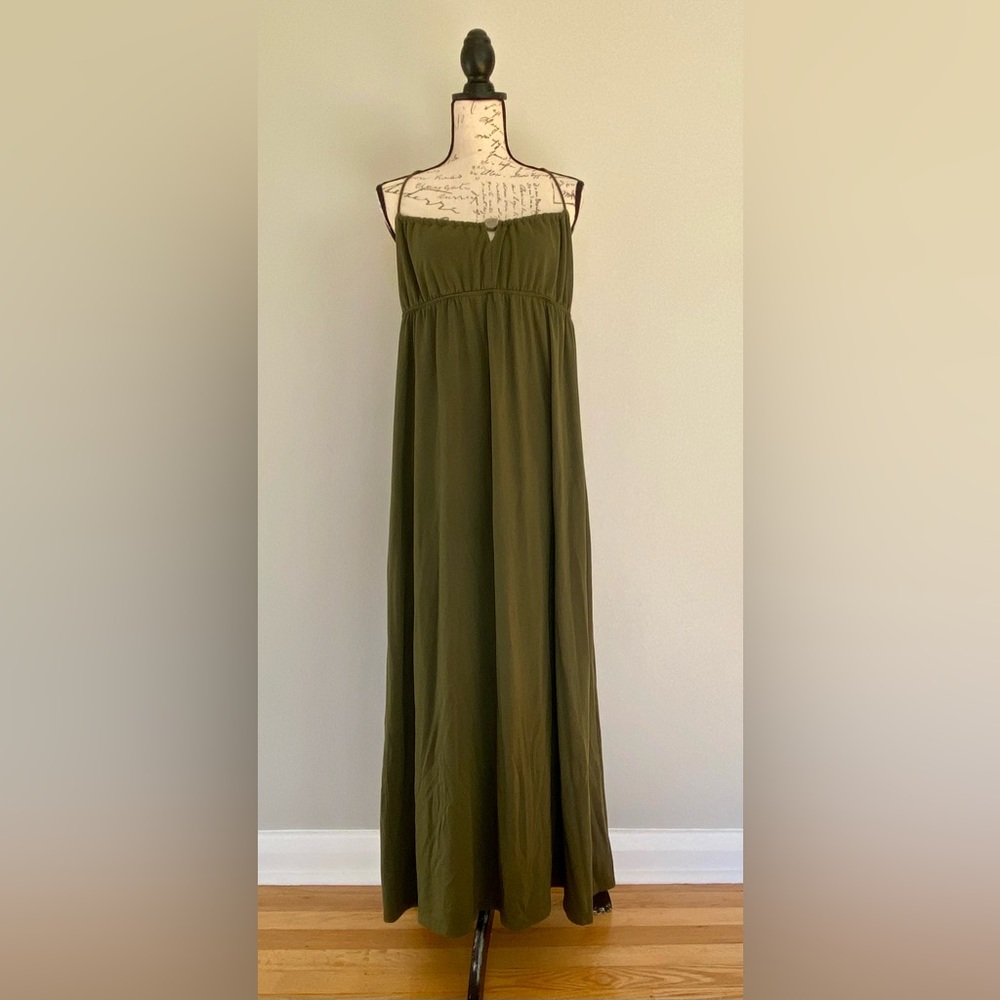 Chesley green maxi dress size L/XL- no tag but has stretch